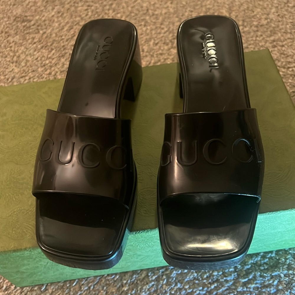 Gucci Rubber slide sandals. 7